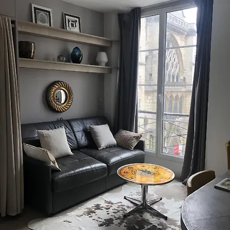 Cocoon Gallery Oda ve Kahvaltı *