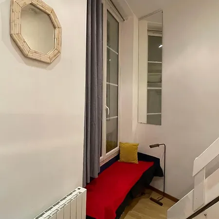 Cocoon Gallery Bed and Breakfast 3*