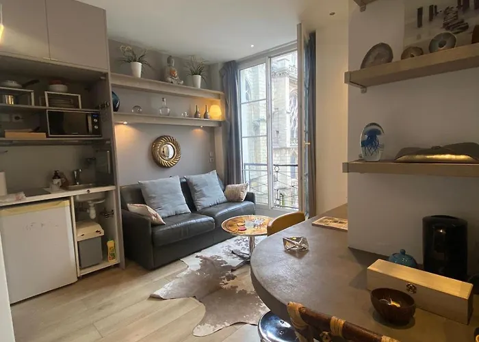 Cocoon Gallery Bed and Breakfast Παρίσι