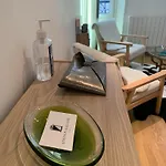 Cocoon Gallery Отель типа 
