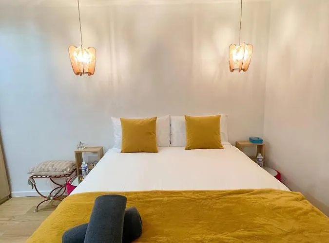 Cocoon Gallery Bed & Breakfast